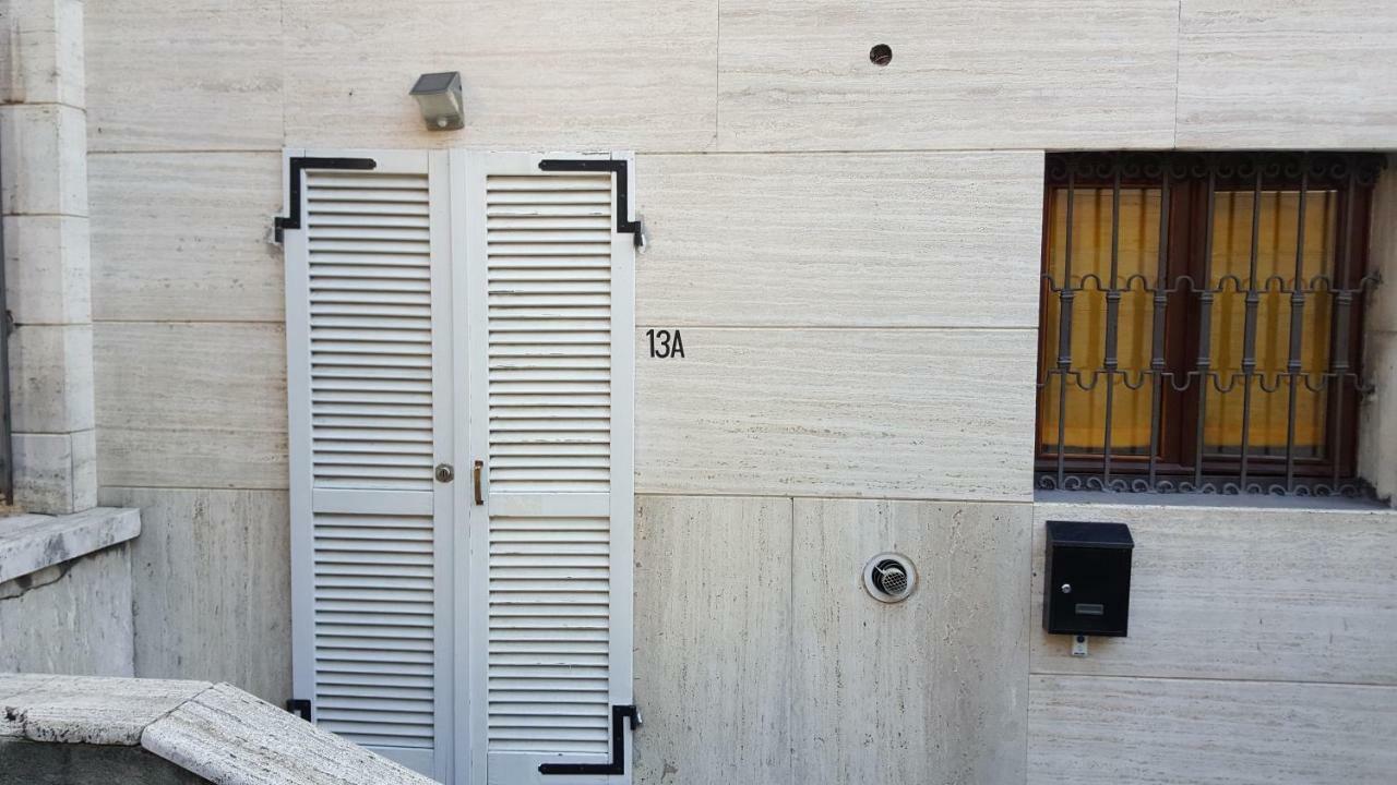 阿斯蒂Location Turistic Monolocale Nel Parco Del Santuario公寓 外观 照片