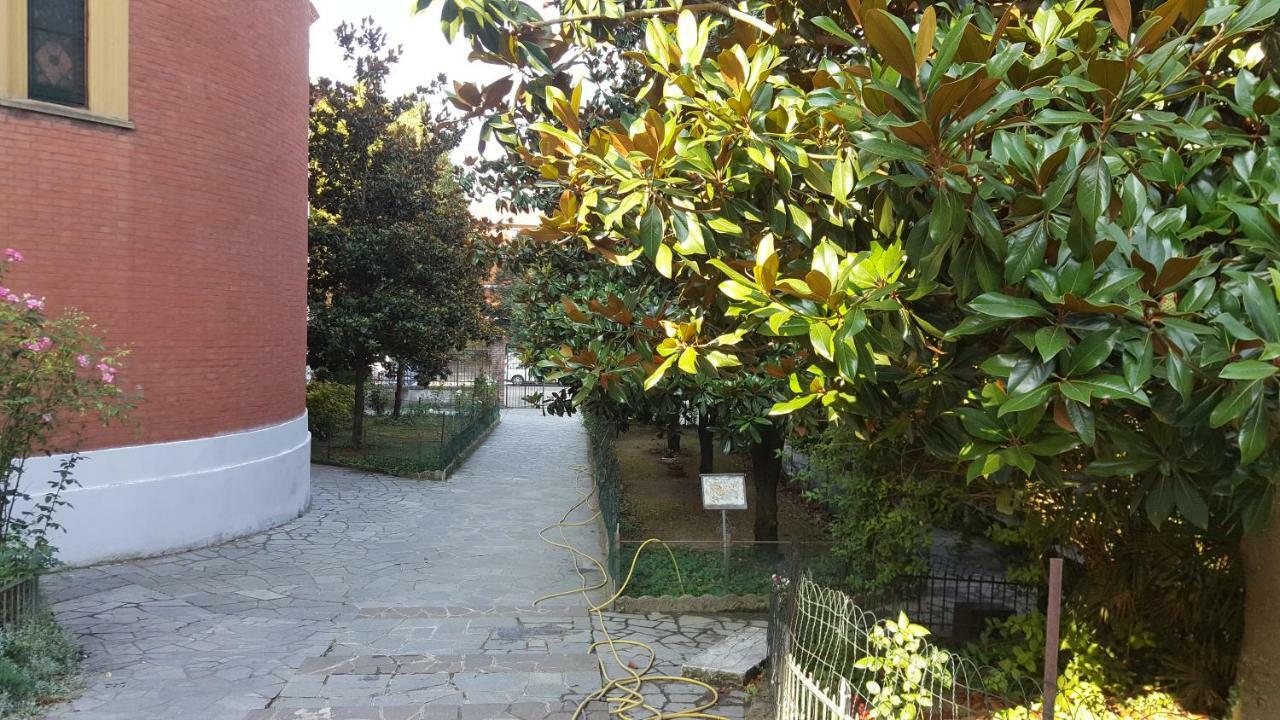 阿斯蒂Location Turistic Monolocale Nel Parco Del Santuario公寓 外观 照片